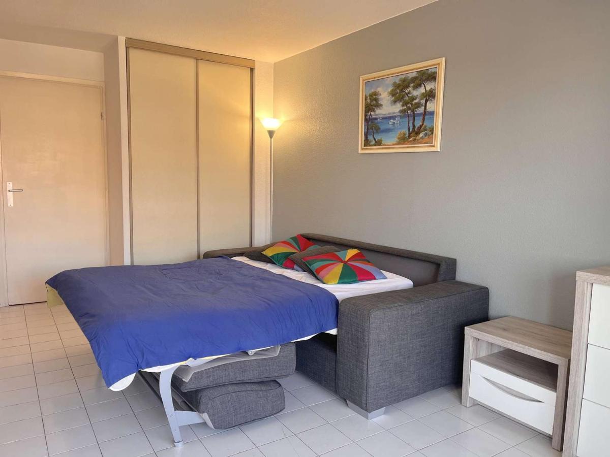 Studio Cabine A 200M De Port Frejus, Plage, Commerces, Terrasse, 4 Couchages, Menage Inclus - Fr-1-226A-31 外观 照片